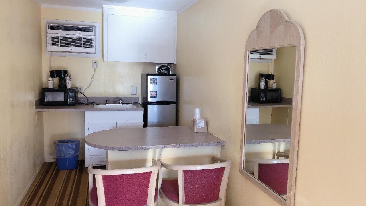 Royal Palace Inn And Suites Myrtle Beach Ocean Blvd Extérieur photo